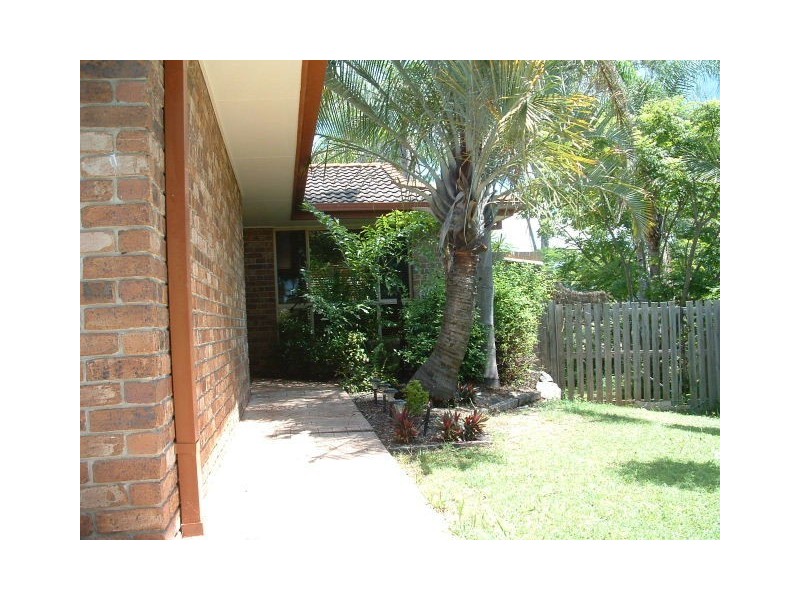 154 Universal Street, Pacific Pines QLD 4211