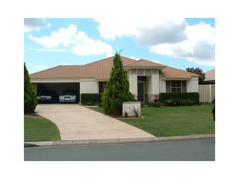 41 Thames Place, Oxenford QLD 4210