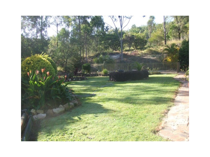 54 Holyrood Road, Maudsland QLD 4210