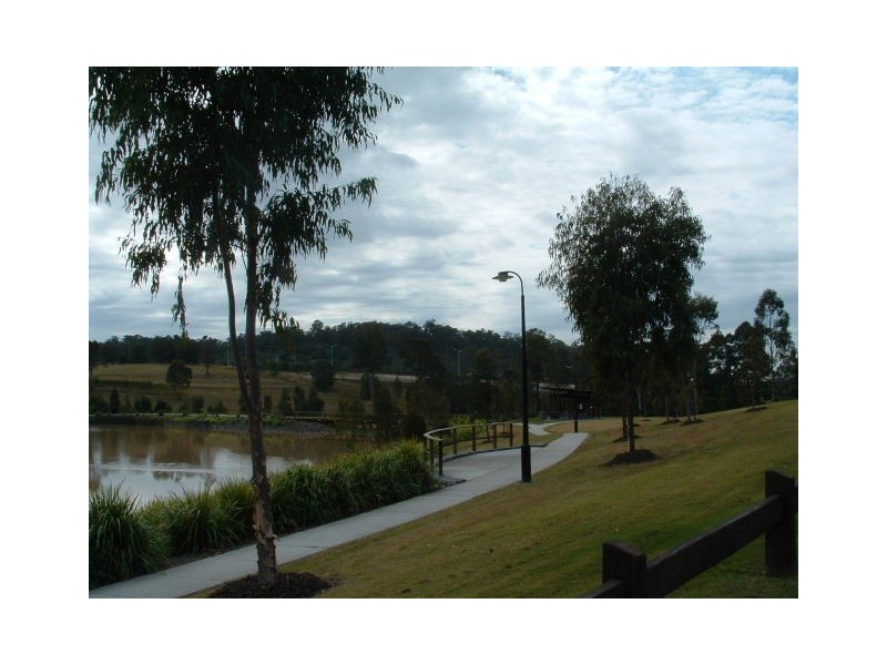 27 Barrington St, Upper Coomera QLD 4209