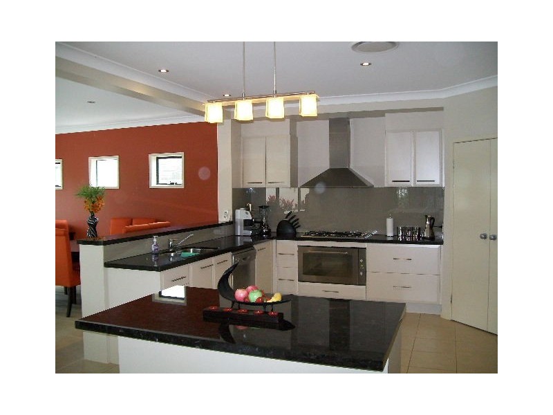 2805 Gracemere Circuit North, Hope Island QLD 4212