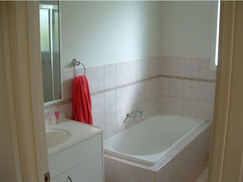 4/4 Koala Town Road, Upper Coomera QLD 4209