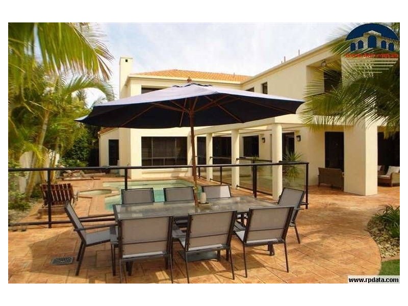 1639 Riverdale Drive, Hope Island QLD 4212