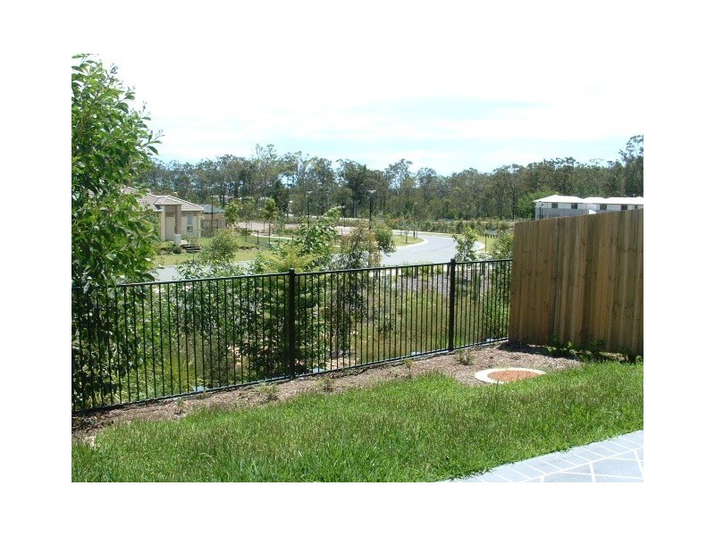 4/23 Seagreen Drive, Coomera QLD 4209