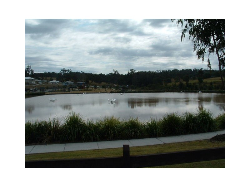 27 Barrington St, Upper Coomera QLD 4209