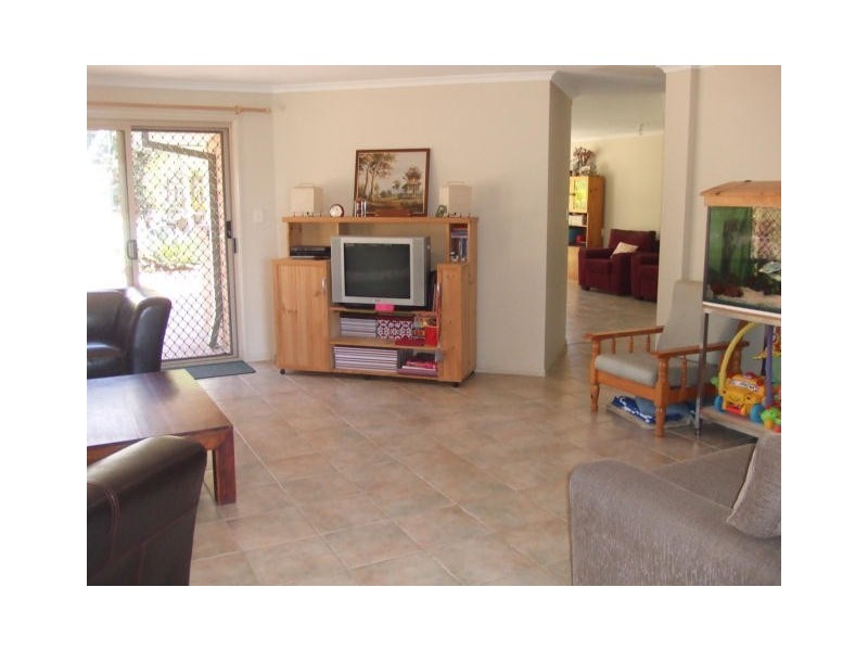 5 Hatutu Street, Pacific Pines QLD 4211