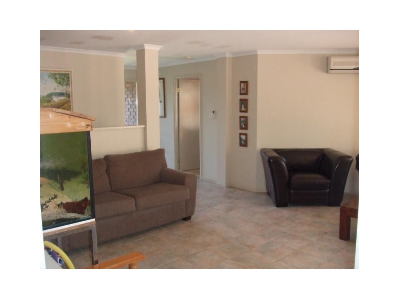 5 Hatutu Street, Pacific Pines QLD 4211