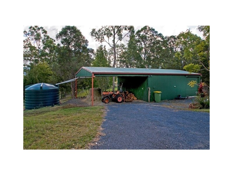 54 Holyrood Road, Maudsland QLD 4210