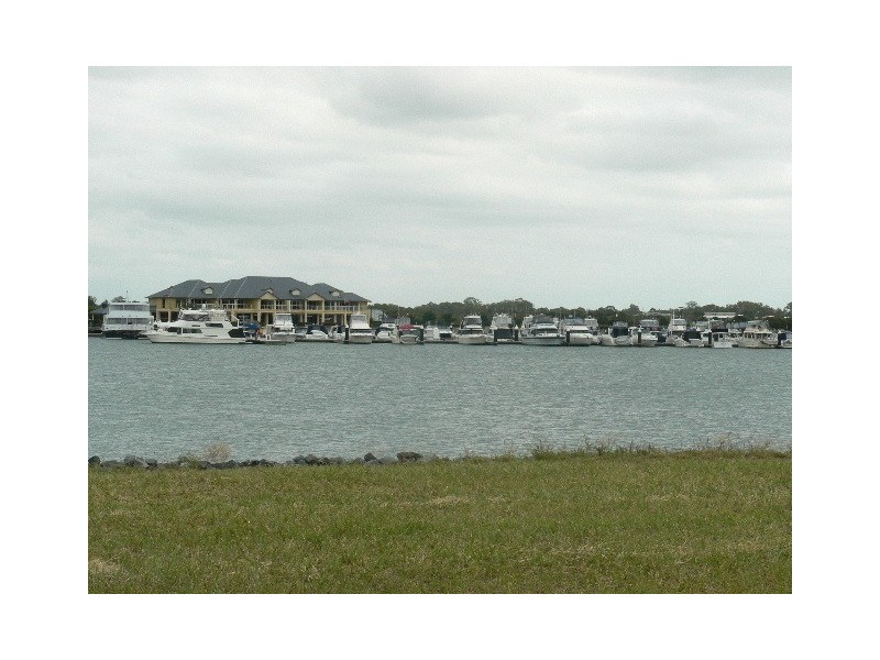 40 Marina Parade, Jacobs Well QLD 4208