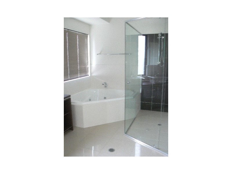 40 Marina Parade, Jacobs Well QLD 4208