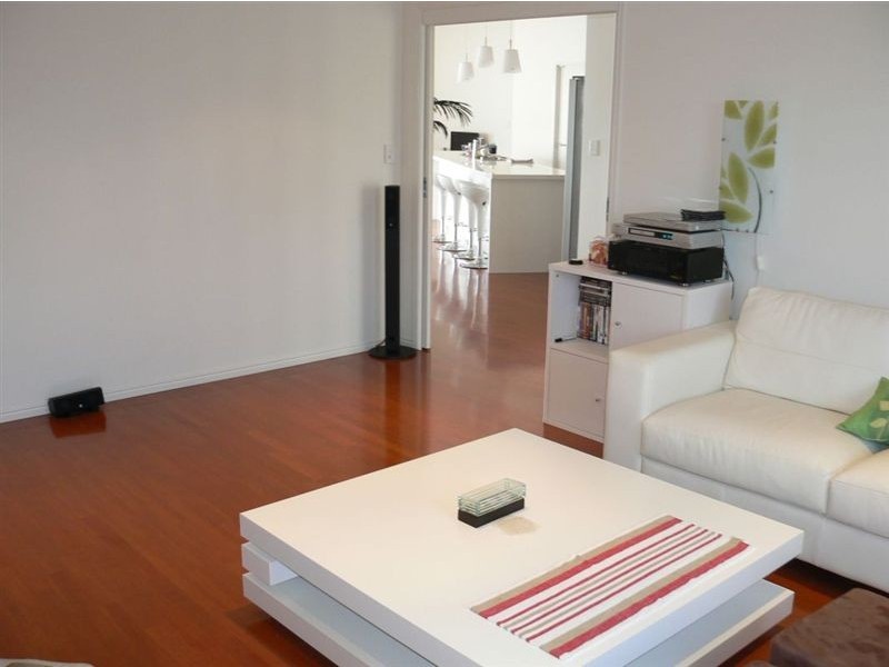 8 Cedarton Crescent, Ormeau QLD 4208