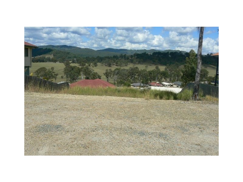 24 Sir Charles Holm Drive, Ormeau QLD 4208