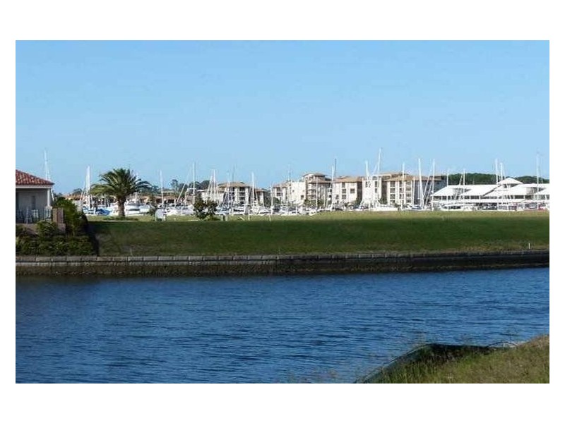 Hope Island QLD 4212