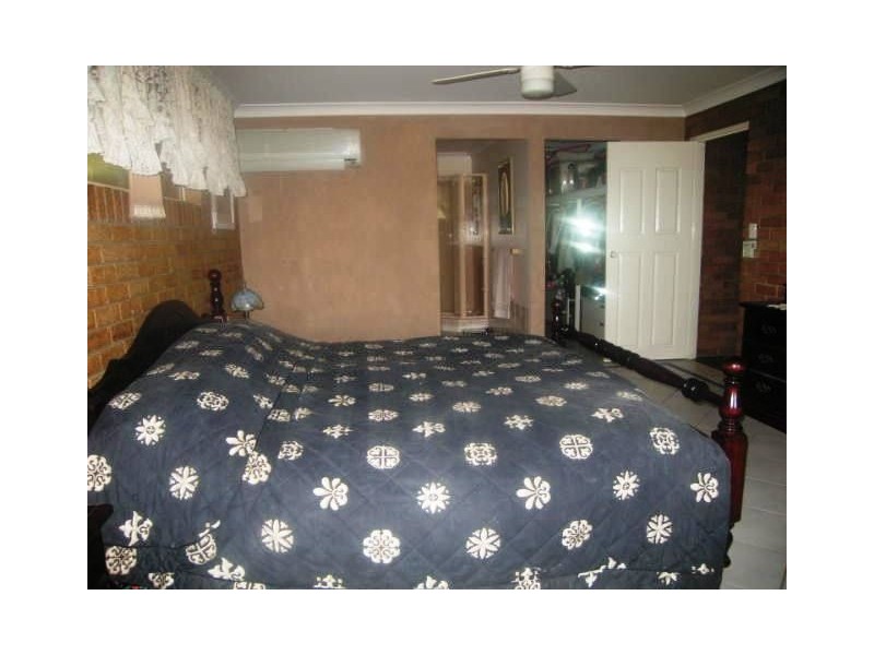 39 Sears Rd, Yatala QLD 4207