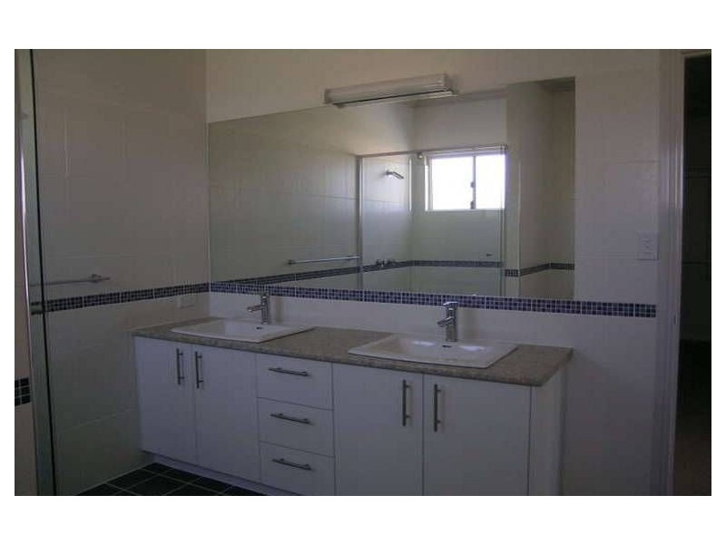 Coomera Waters QLD 4209