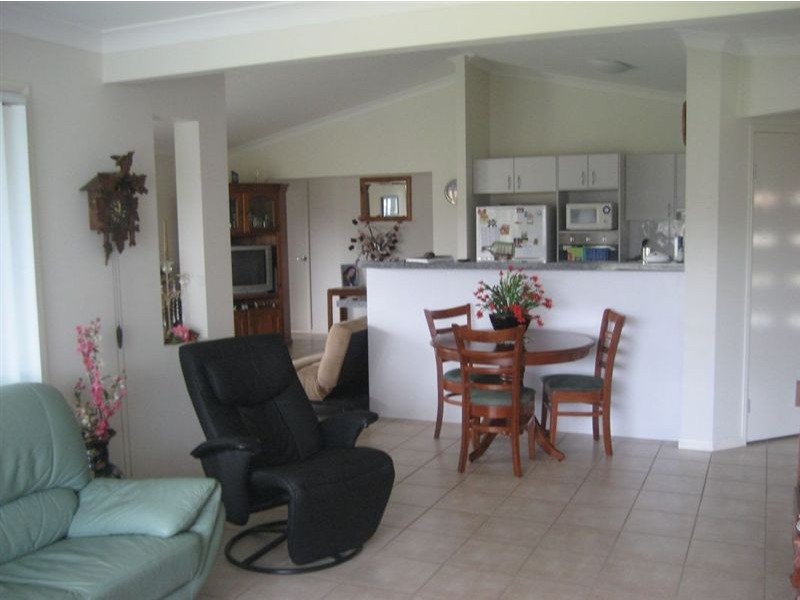 9 Cranberrie Cr, Pimpama QLD 4209