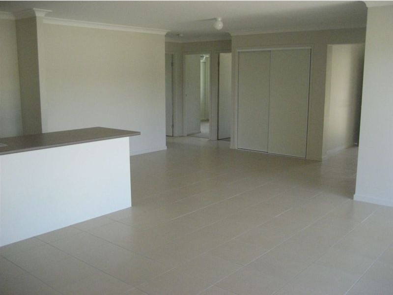 2 Freesia Court, Ormeau QLD 4208