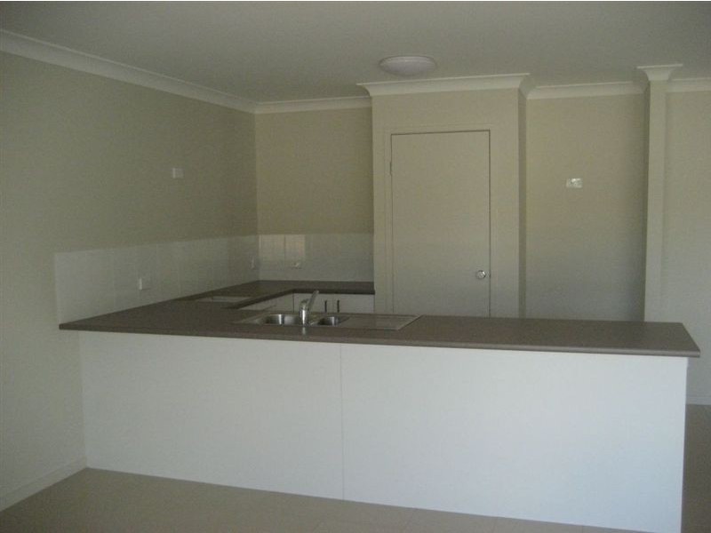 2 Freesia Court, Ormeau QLD 4208