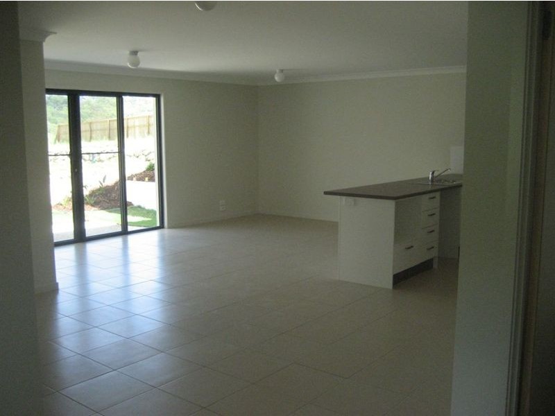 2 Freesia Court, Ormeau QLD 4208