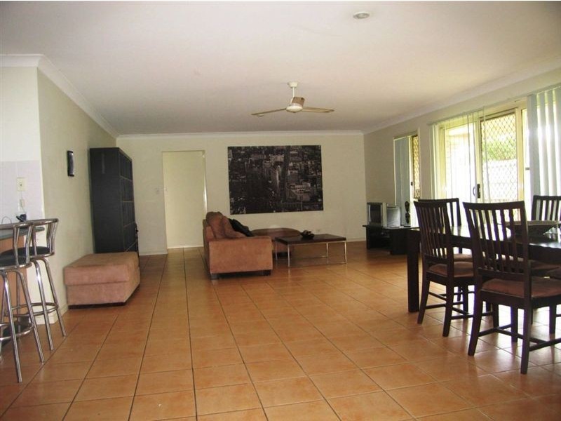 6 Carallia Court, Ormeau QLD 4208