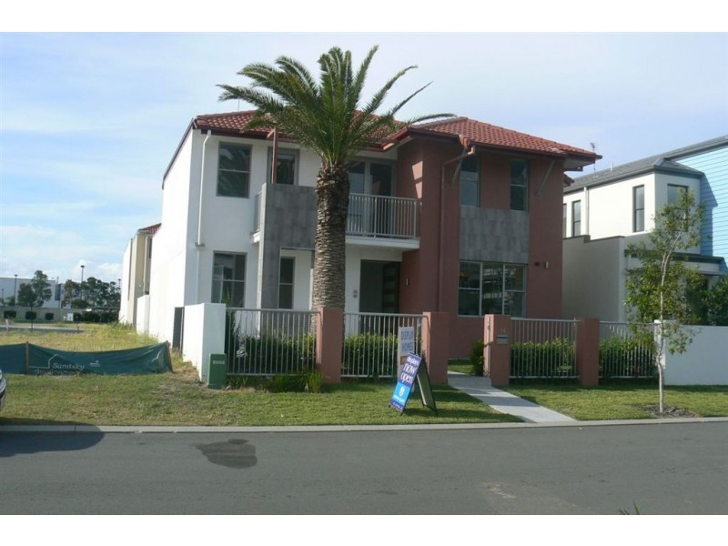 14 Harbour Rise, Hope Island QLD 4212