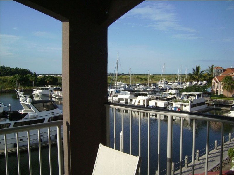 2/56 John Lund Drive, Hope Island QLD 4212