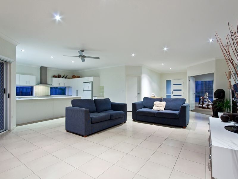 7 Rosabrook Cr, Ormeau QLD 4208