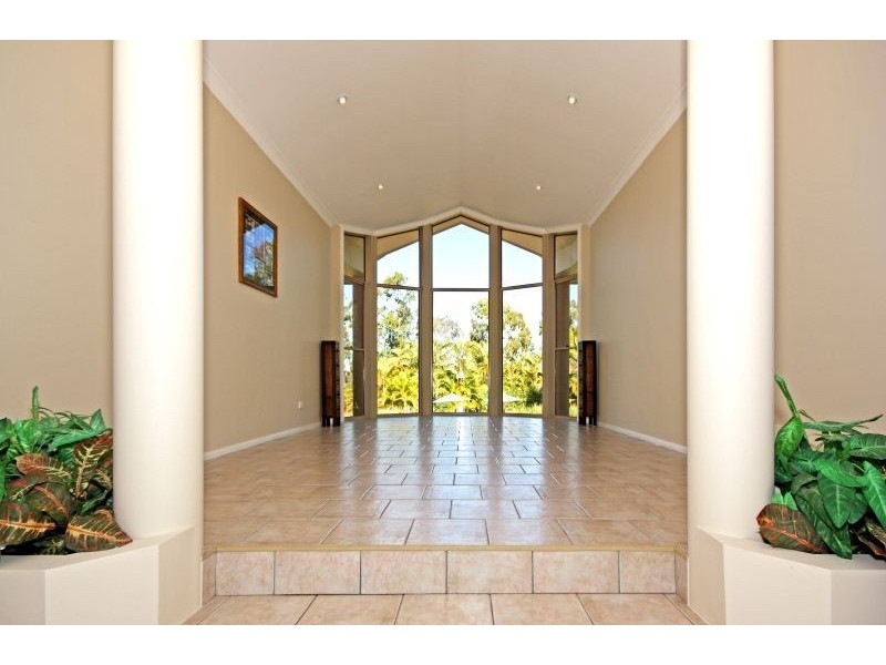 8 Metcalf Crt, Ormeau QLD 4208