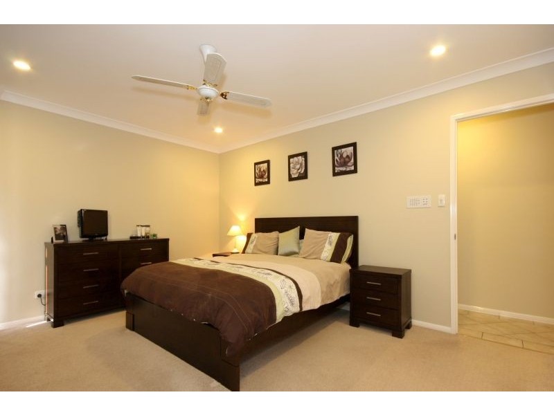 8 Metcalf Crt, Ormeau QLD 4208