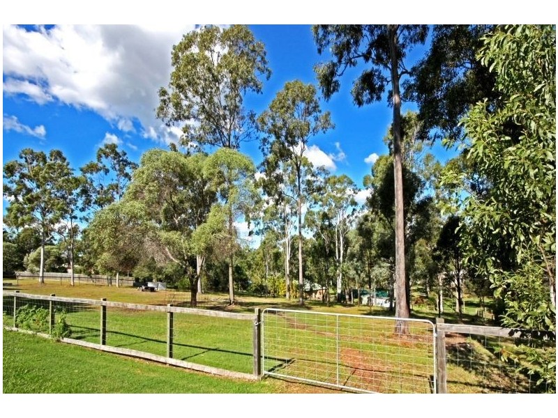 8 Metcalf Crt, Ormeau QLD 4208