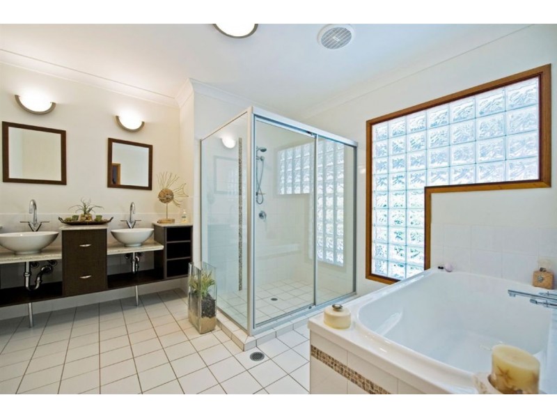 34 Hidden Court, Kingsholme QLD 4208