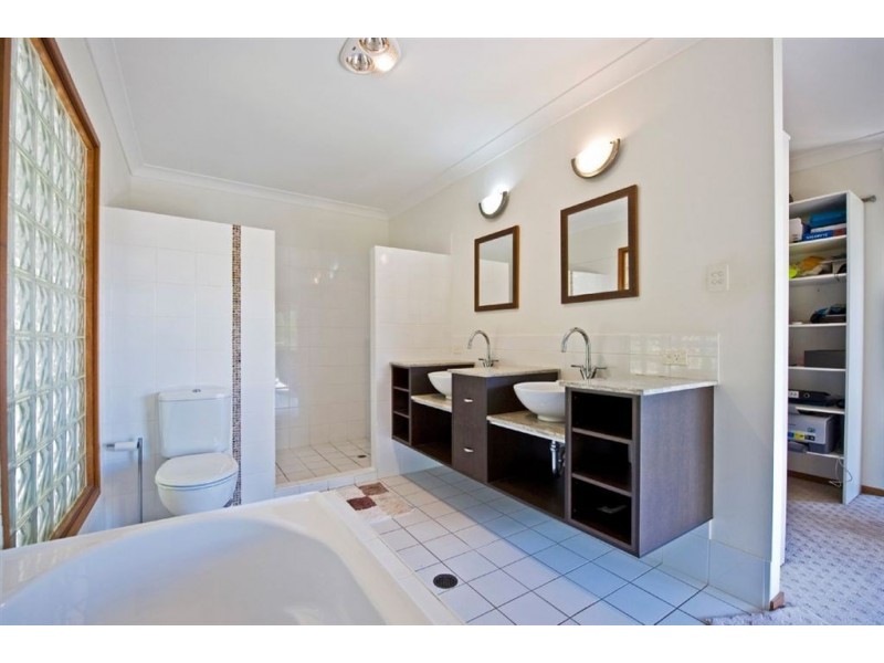 34 Hidden Court, Kingsholme QLD 4208