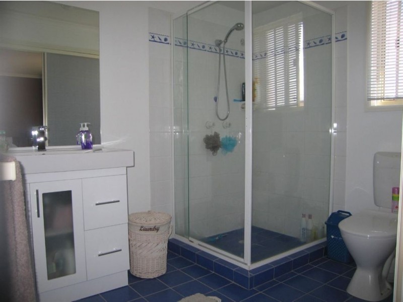 6-8 Kismet Ct, Yatala QLD 4207