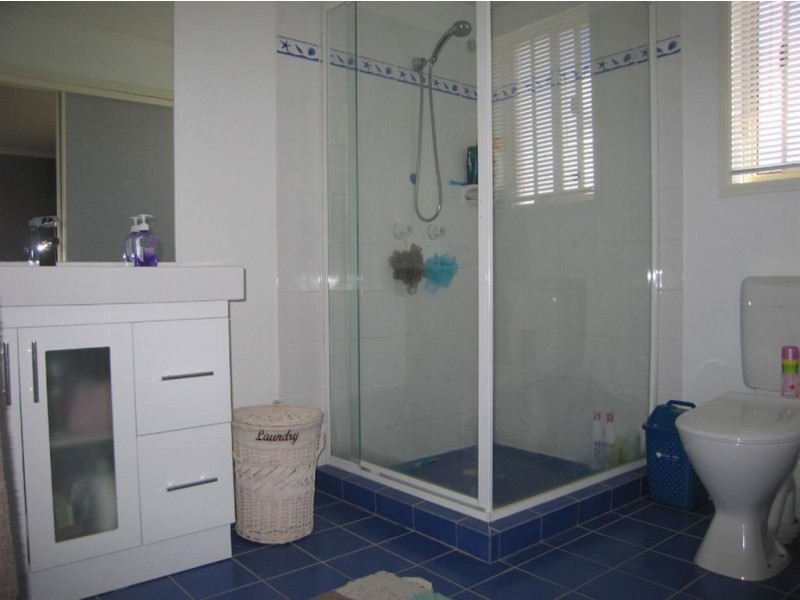 6-8 Kismet Ct, Yatala QLD 4207