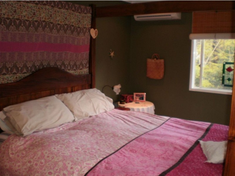 9 Kestrel Ct, Tamborine QLD 4270