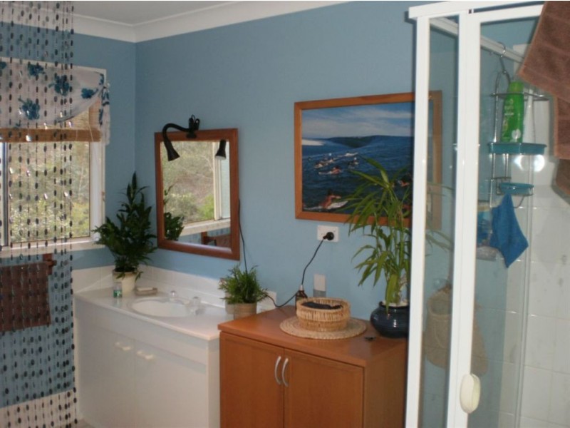 9 Kestrel Ct, Tamborine QLD 4270