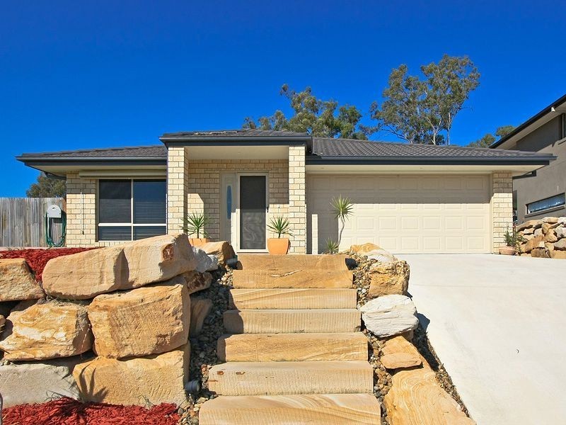 18 Yarwood Crescent, Ormeau QLD 4208