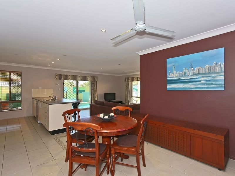 18 Yarwood Crescent, Ormeau QLD 4208