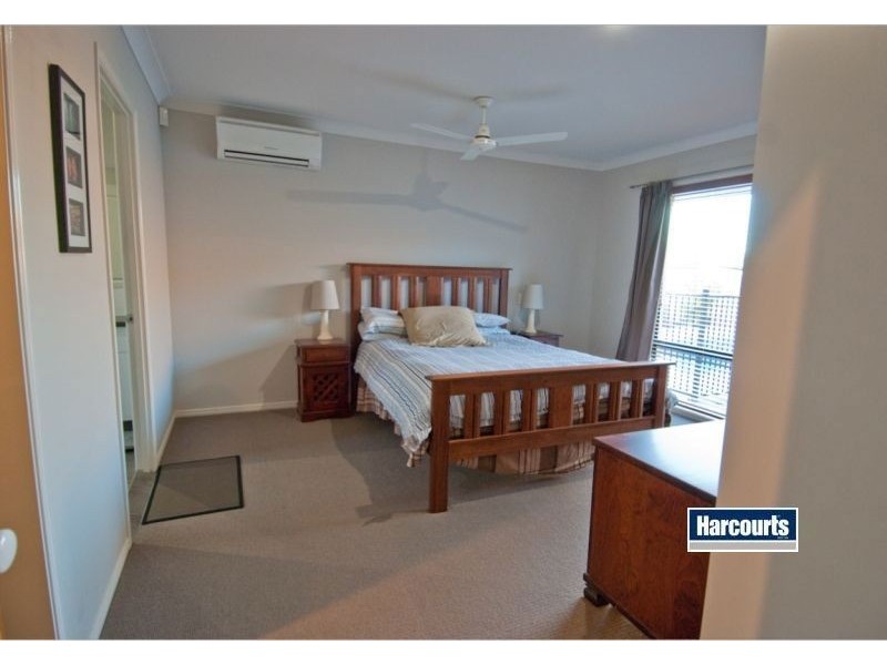 10 Lynbrook Avenue, Ormeau QLD 4208