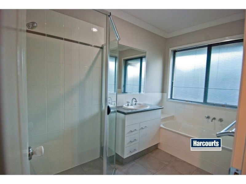 10 Lynbrook Avenue, Ormeau QLD 4208