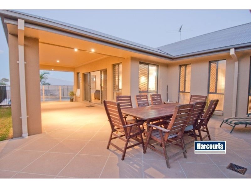 40 Lauradale Crescent, Ormeau QLD 4208