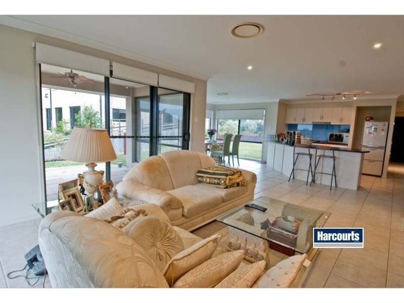 25 Lucas Crescent, Ormeau QLD 4208