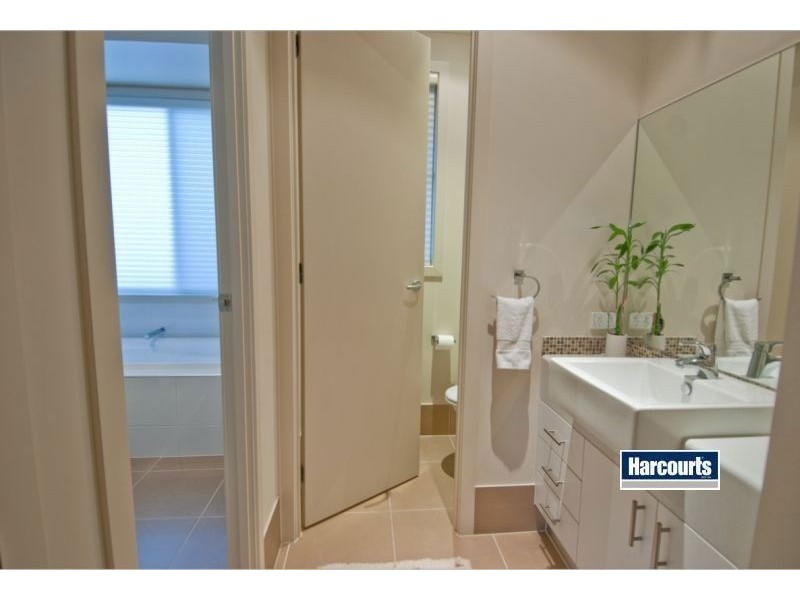 44 Lauradale Cres, Ormeau QLD 4208