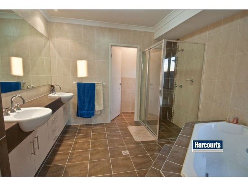 30 Maidenwell Road, Ormeau QLD 4208