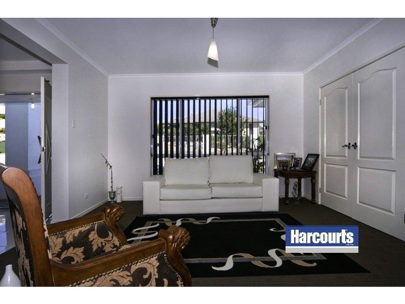 27 Maidenwell Road, Ormeau QLD 4208