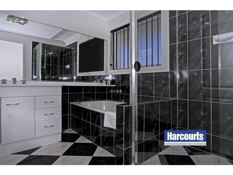 27 Maidenwell Road, Ormeau QLD 4208