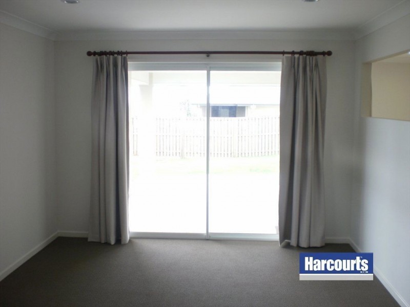 4 Pennshaw Cr, Ormeau QLD 4208