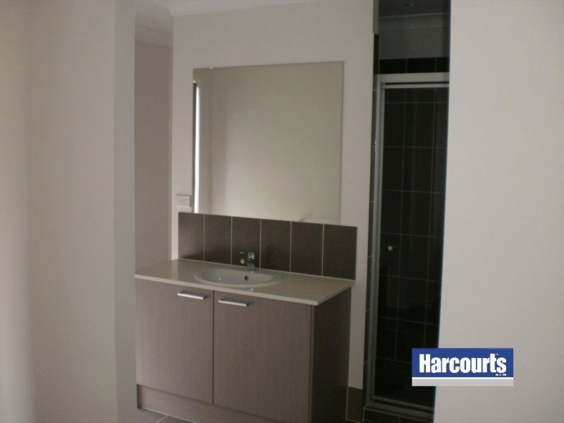 4 Pennshaw Cr, Ormeau QLD 4208