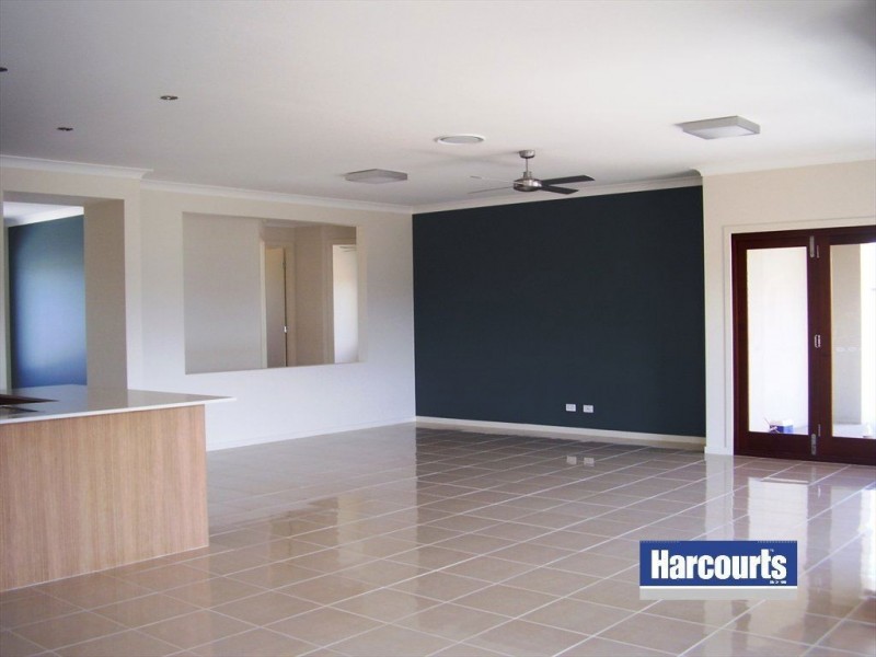 16 Sunset Place, Jacobs Well QLD 4208