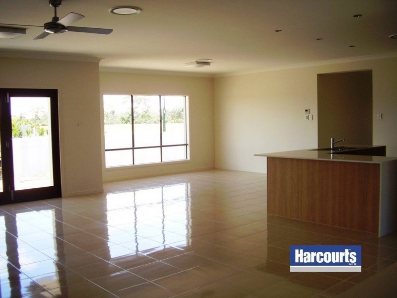 16 Sunset Place, Jacobs Well QLD 4208